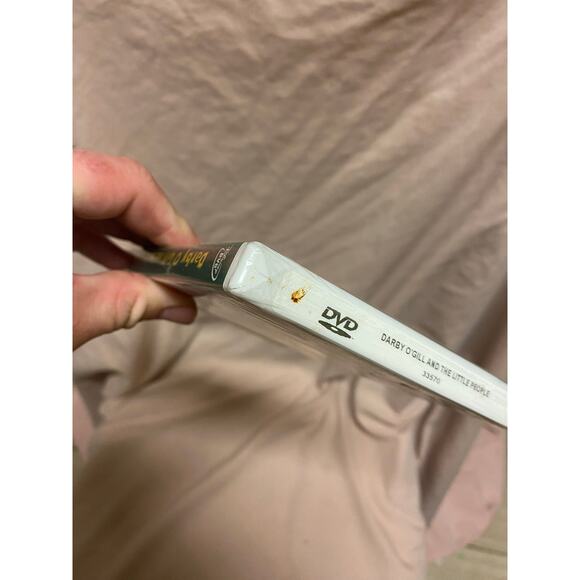 Darby O'Gill and the Little People (DVD, 2004, Disney) Sean Connery 1959 - Picture 2 of 3